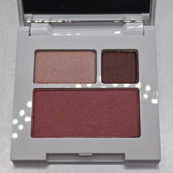 5 For $25 Item🌸 Clinique All About Shadow Palette Eyeshadow & Blush - Picture 1 of 3